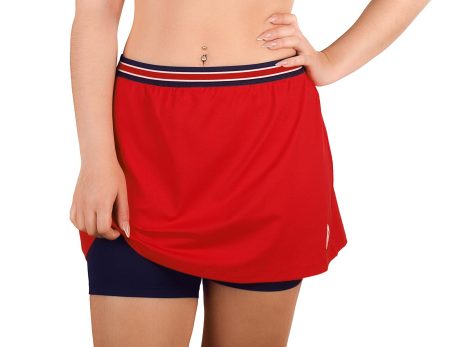 Falda roja con pantalón corto interior azul